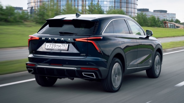 Модернизированный Haval F7 стал мощнее и технологичнее