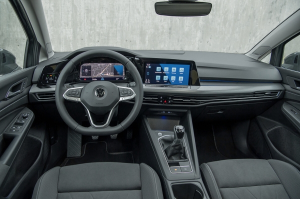 Утыкаемся в&nbsp;техноглянец хэтчбека Volkswagen Golf VIII