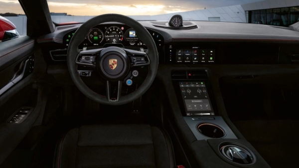 Модернизированный Porsche Taycan обрел восемь виртуальных «передач» Модернизированный Porsche Taycan обрел восемь виртуальных «передач»