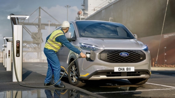 Ford E-Transit Custom и E-Tourneo Custom обрели улучшенную батарею и полный привод