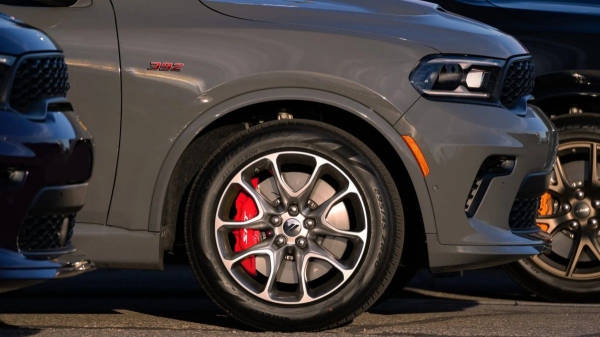 Dodge Durango вновь обрел мотор Hemi V8 6.4 Dodge Durango вновь обрел мотор Hemi V8 6.4