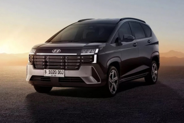 Компактвэн Hyundai Stargazer: рестайлинг и двойное имя