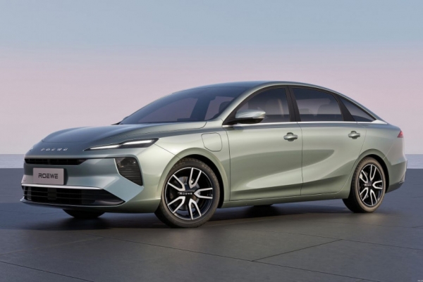 Электрический седан Roewe D6 приготовился к дебюту