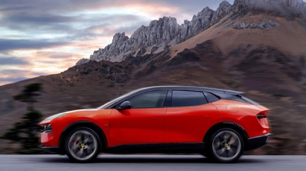 Lotus For Me стал гибридным аналогом кроссовера Eletre