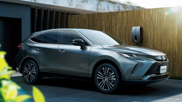 У кроссовера Toyota Harrier появилась 300-сильная топ-версия У кроссовера Toyota Harrier появилась 300-сильная топ-версия