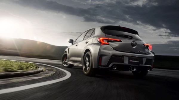Хот-хэтч Toyota GR Corolla стал жестче и громче Хот-хэтч Toyota GR Corolla стал жестче и громче