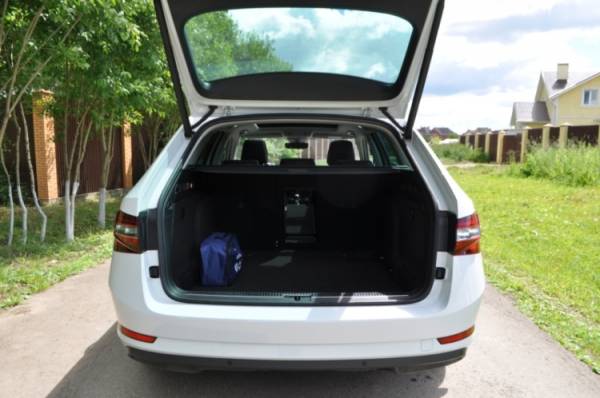 Skoda SuperB Combi: семейные ценности и никакого хулиганства 