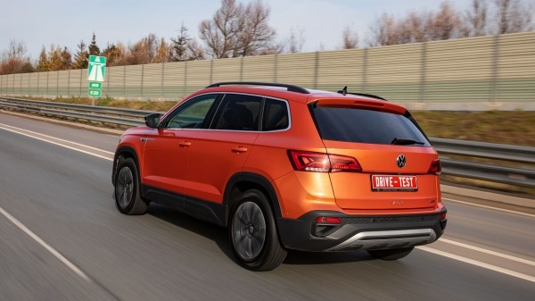 Ставим Volkswagen Taos на пути компакта Chevrolet Trailblazer Ставим Volkswagen Taos на пути компакта Chevrolet Trailblazer