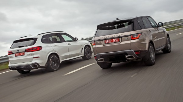 Заправляем дизелем Range Rover Sport D250 для встречи с BMW X5 Заправляем дизелем Range Rover Sport D250 для встречи с BMW X5