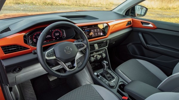 Ставим Volkswagen Taos на пути компакта Chevrolet Trailblazer Ставим Volkswagen Taos на пути компакта Chevrolet Trailblazer