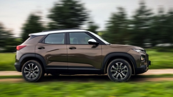 Считаем цилиндры под капотом кроссовера Chevrolet Trailblazer Считаем цилиндры под капотом кроссовера Chevrolet Trailblazer