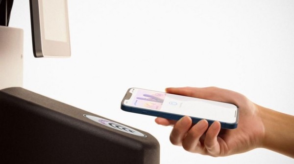 В США разрешили использовать водительские права, добавленные в Apple Wallet на смартфоне В США разрешили использовать водительские права, добавленные в Apple Wallet на смартфоне