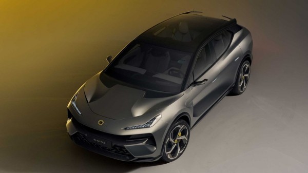 Компания Lotus представила первый в своей истории серийный кроссовер Lotus Eletre 2023 года Компания Lotus представила первый в своей истории серийный кроссовер Lotus Eletre 2023 года