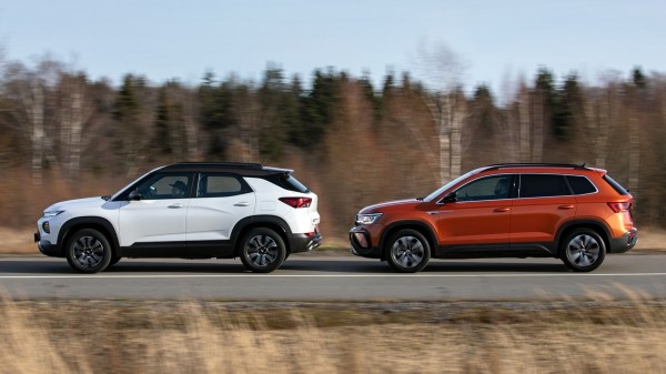 Ставим Volkswagen Taos на пути компакта Chevrolet Trailblazer Ставим Volkswagen Taos на пути компакта Chevrolet Trailblazer