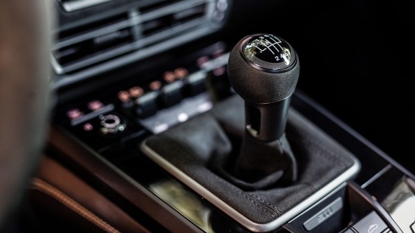 Получаем Porsche 992 c «механикой» в виде 911-го GTS Получаем Porsche 992 c «механикой» в виде 911-го GTS