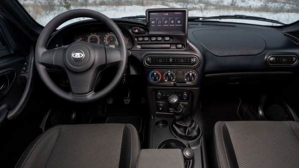 Автоконцерн АВТОВАЗ отзывает в РФ 593 внедорожника LADA Niva Travel