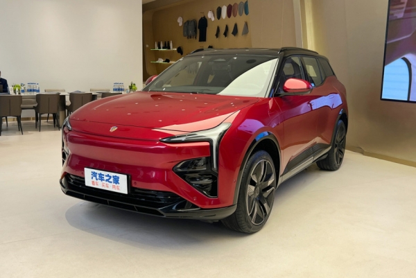 Кроссовер Hengchi 5 станет первой серийной моделью бренда Кроссовер Hengchi 5 станет первой серийной моделью бренда