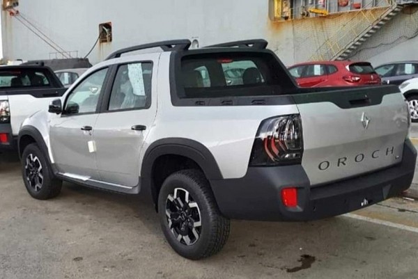Обновленный пикап Renault Duster Oroch замечен до премьеры