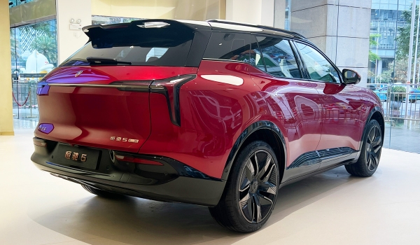 Кроссовер Hengchi 5 станет первой серийной моделью бренда Кроссовер Hengchi 5 станет первой серийной моделью бренда