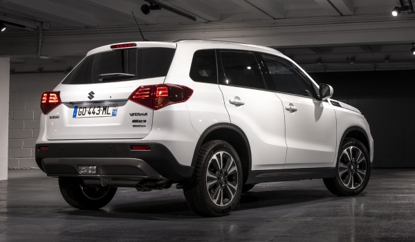 На кроссовере Suzuki Vitara дебютировала новая гибридная система На кроссовере Suzuki Vitara дебютировала новая гибридная система