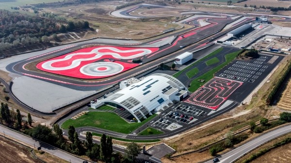 Получаем Porsche 992 c «механикой» в виде 911-го GTS Получаем Porsche 992 c «механикой» в виде 911-го GTS