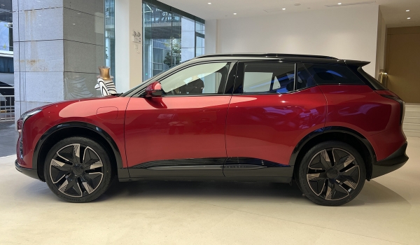 Кроссовер Hengchi 5 станет первой серийной моделью бренда Кроссовер Hengchi 5 станет первой серийной моделью бренда