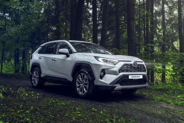 Продажи новых машин Toyota в России снизились на 1% по итогам февраля 2022 года Продажи новых машин Toyota в России снизились на 1% по итогам февраля 2022 года
