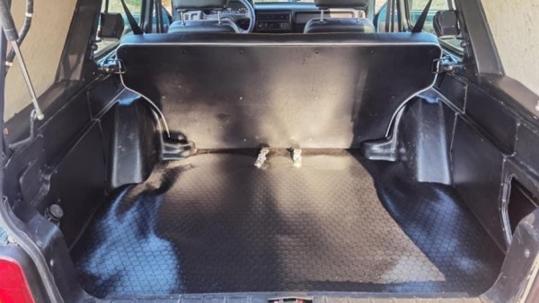 В Польше выставили на продажу редкую модификацию внедорожника Lada Niva Baikal В Польше выставили на продажу редкую модификацию внедорожника Lada Niva Baikal