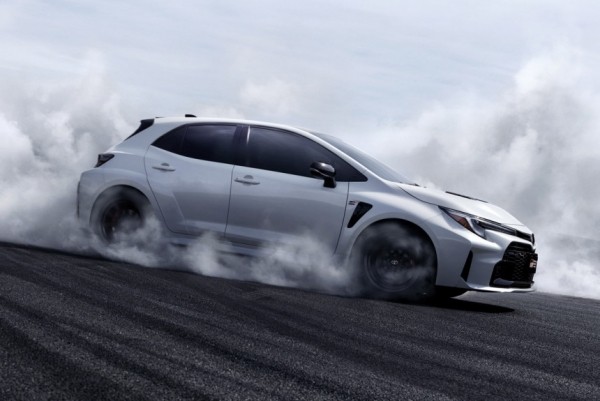 Новый хот-хэтч Toyota GR Corolla: полный привод и «механика»
