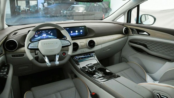 Новый минивэн Dongfeng Forthing Yacht появился на рынке Китая Новый минивэн Dongfeng Forthing Yacht появился на рынке Китая