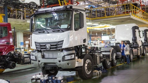 «КамАЗ» и «УРАЛ» поддержали упрощённый технический регламент для авто