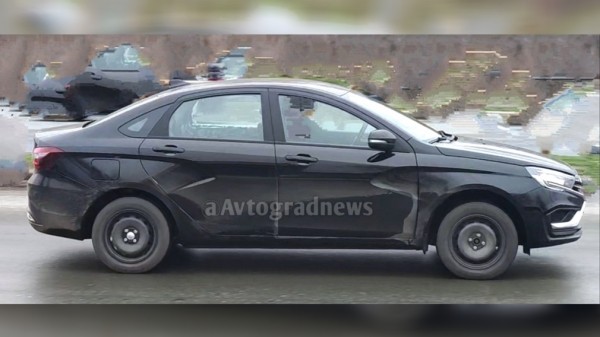 В Сети появились первые снимки обновлённого седана LADA Vesta в базовой комплектации