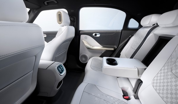 Пятиместный кроссовер массой 1,8 тонны: да, это новый smart #1 Пятиместный кроссовер массой 1,8 тонны: да, это новый smart #1