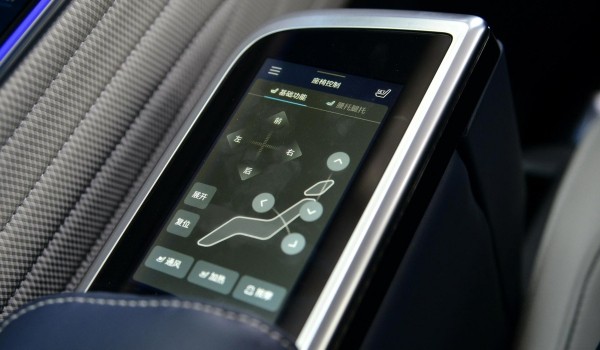 Роскошные минивэны Maxus G90 и MIFA 9: против V-класса? Роскошные минивэны Maxus G90 и MIFA 9: против V-класса?