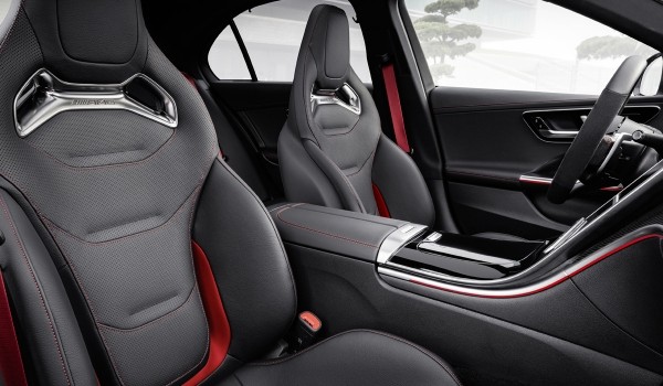 Новый Mercedes-AMG C 43: теперь с четырьмя цилиндрами