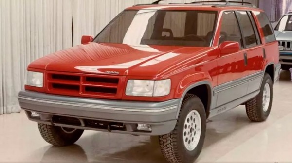 Опубликованы снимки единственного Dodge на базе Jeep Grand Cherokee Опубликованы снимки единственного Dodge на базе Jeep Grand Cherokee