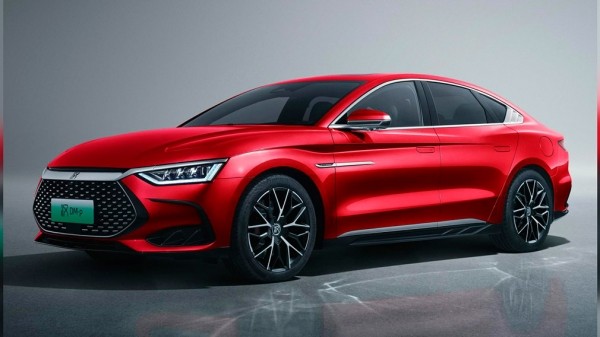 Китайская компания BYD решила отказаться от выпуска автомобилей на горючих видах топлива Китайская компания BYD решила отказаться от выпуска автомобилей на горючих видах топлива