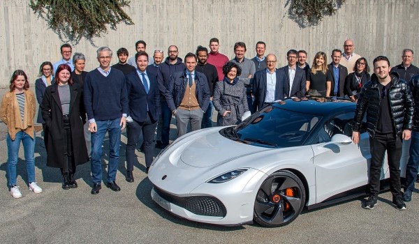 Deus Vayanne перехватил знамя самого мощного электрогиперкара