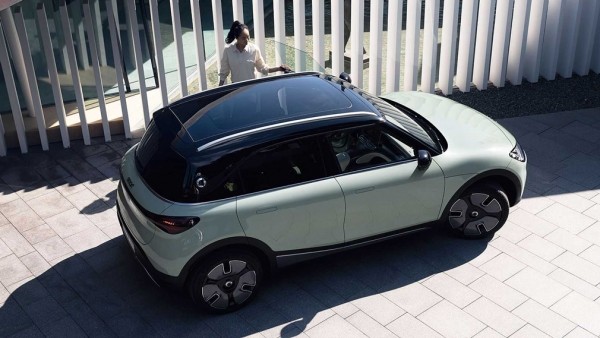 Официально представили новый электрический кроссовер smart #1 Официально представили новый электрический кроссовер smart #1