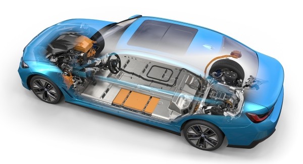 Новый седан BMW i3 предварил рестайлинг третьей серии Новый седан BMW i3 предварил рестайлинг третьей серии