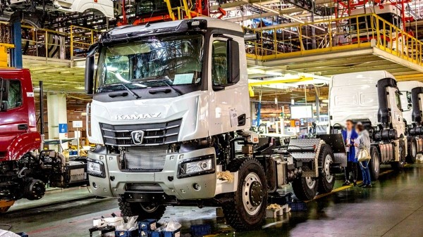 «Ростех» ведёт переговоры с Daimler AG о его доле в «КамАЗе» «Ростех» ведёт переговоры с Daimler AG о его доле в «КамАЗе»