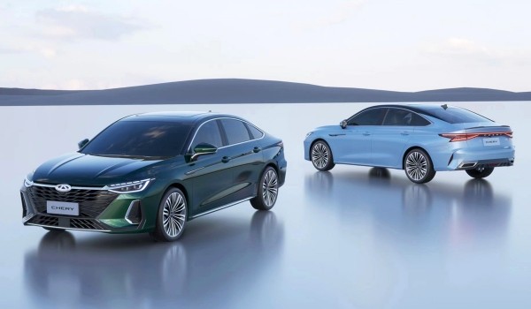 Большой седан Chery Arrizo 8: без камуфляжа