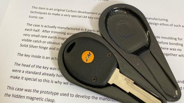 Ключ от суперкара McLaren F1 LM продают по цене подержанной Lada Granta Ключ от суперкара McLaren F1 LM продают по цене подержанной Lada Granta