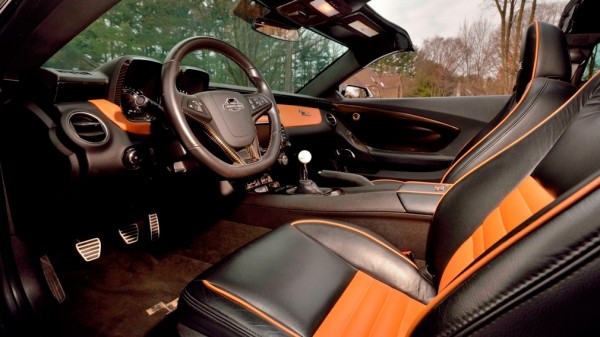 На продажу выставлен один из 15 существующих спорткаров Camaro SS Trans Am Hurst Edition