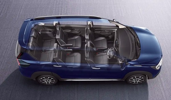 Кроссвэн Suzuki XL6 стал богаче после обновления Кроссвэн Suzuki XL6 стал богаче после обновления