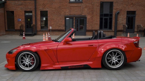 В РФ продаётся кабриолет Honda S2000 2001 года выпуска за 7,8 млн рублей В РФ продаётся кабриолет Honda S2000 2001 года выпуска за 7,8 млн рублей