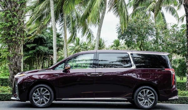 Роскошные минивэны Maxus G90 и MIFA 9: против V-класса? Роскошные минивэны Maxus G90 и MIFA 9: против V-класса?