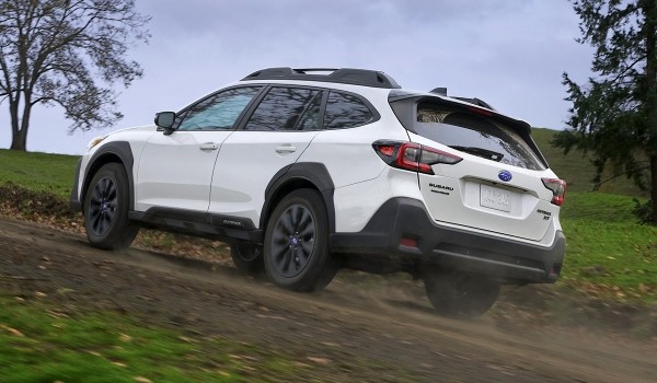 Кроссовер Subaru Outback уже подвергся рестайлингу Кроссовер Subaru Outback уже подвергся рестайлингу