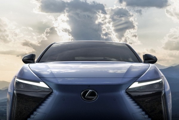 Электромобиль Lexus RZ 450e: интерьер и дата премьеры Электромобиль Lexus RZ 450e: интерьер и дата премьеры