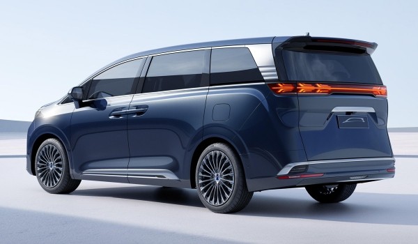 Mercedes и BYD готовят к дебюту роскошный минивэн Denza